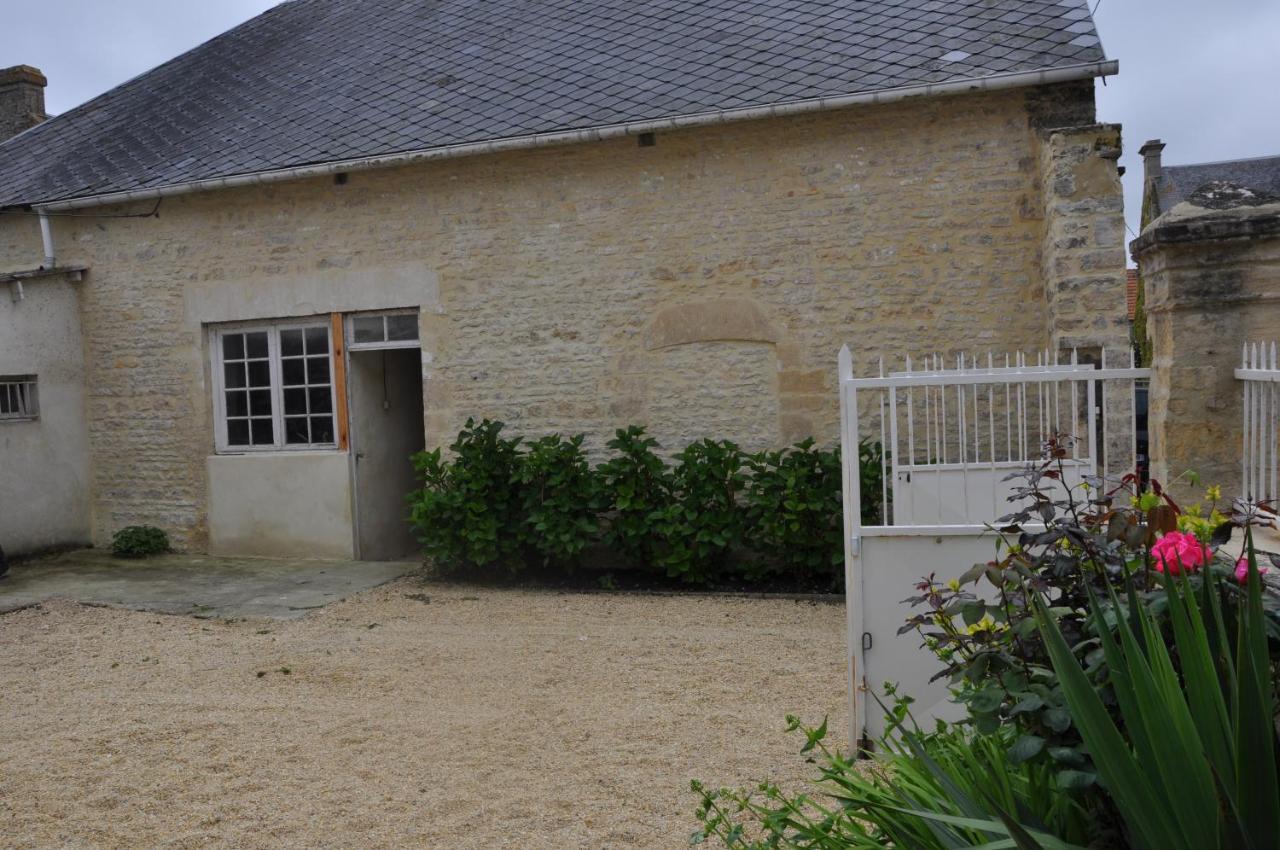 Le Petit Clos Du Bessin Longues-sur-Mer Экстерьер фото